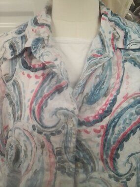 Alfred Dunner Blouse with camisole underlay.  Size Petite Large